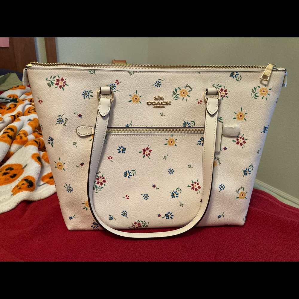 Coach Shoulder Bag